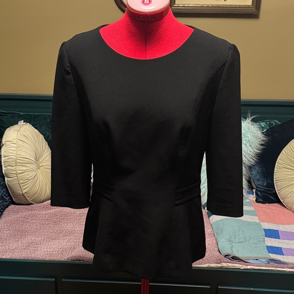 Hugo Boss fitted top with 3/4 length sleeves